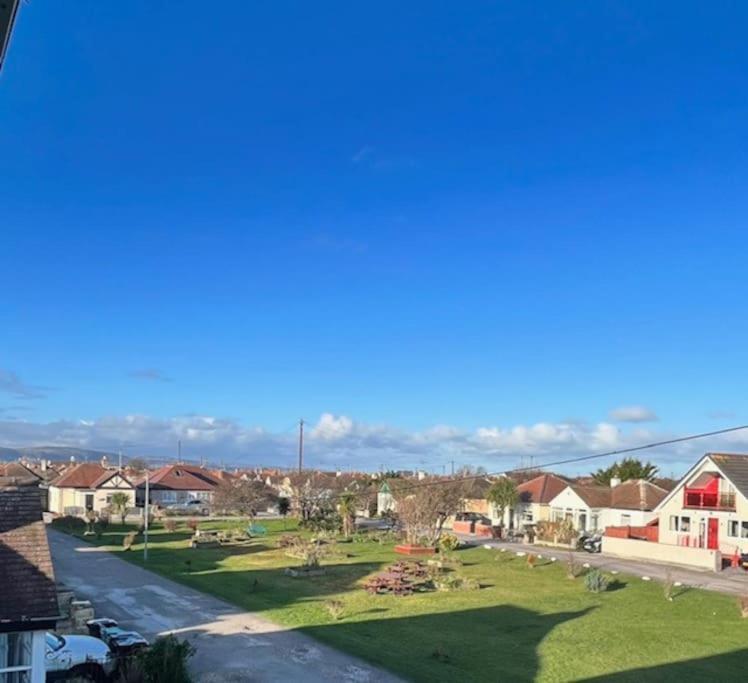 The Beach House With Balcony North Wales Kinmel Bay Exterior photo